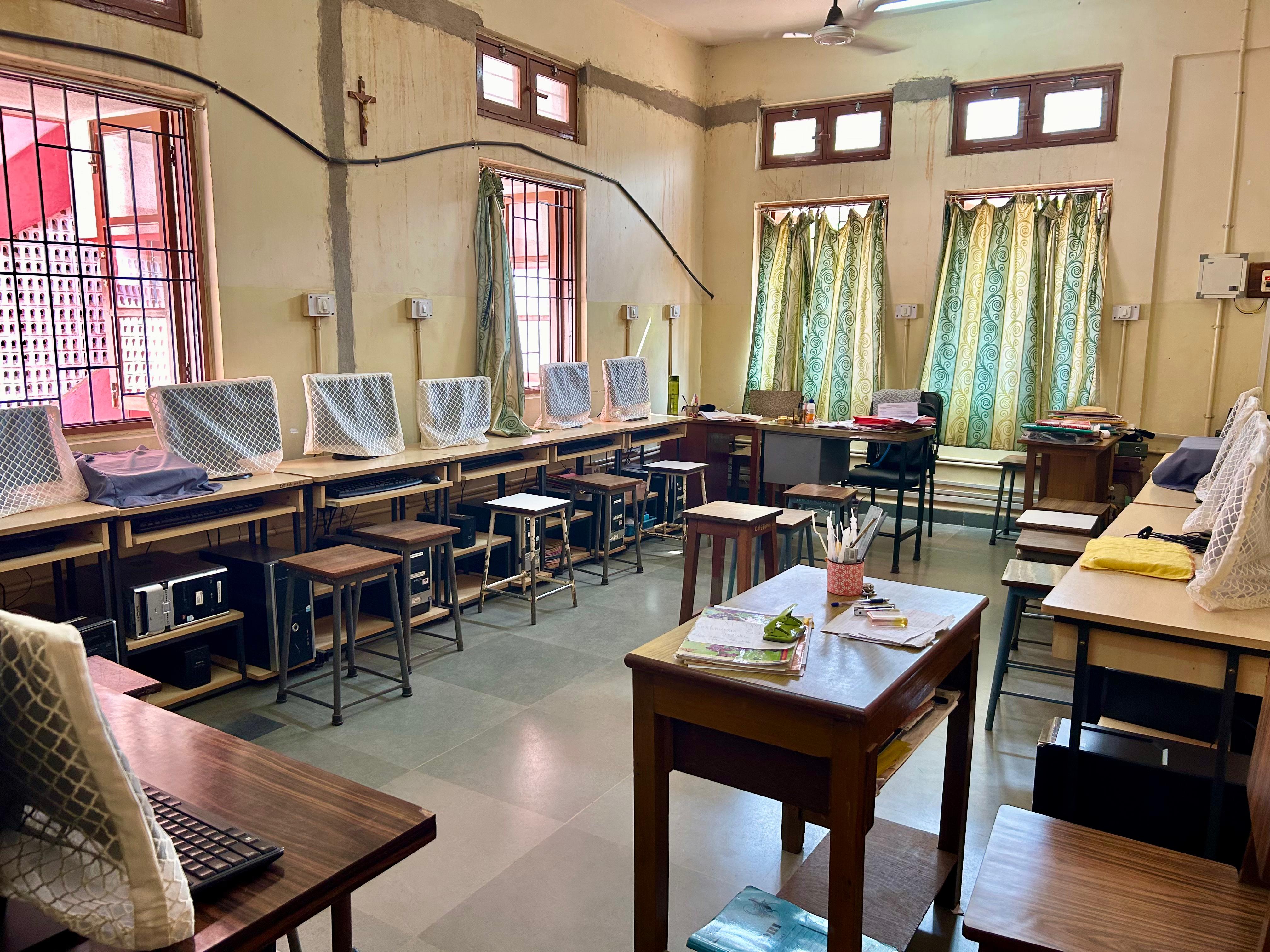 OFFICE MANAGEMENT LABORATORY Image
